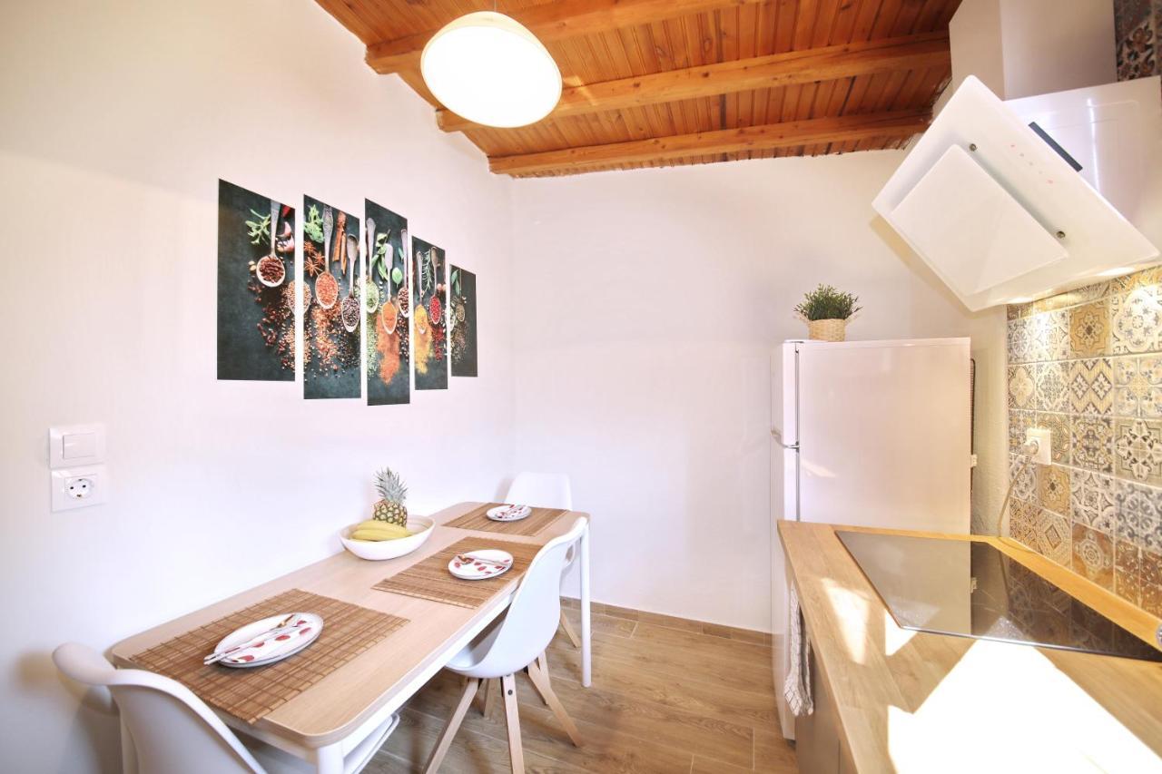 Dafnes Hotel Skopelos Town Exterior foto